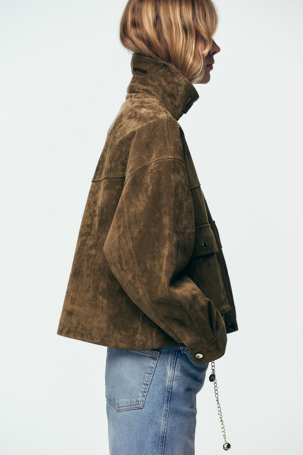 Chaqueta bomber de cuero Nora - Una opción elegante y duradera para tu vestuario