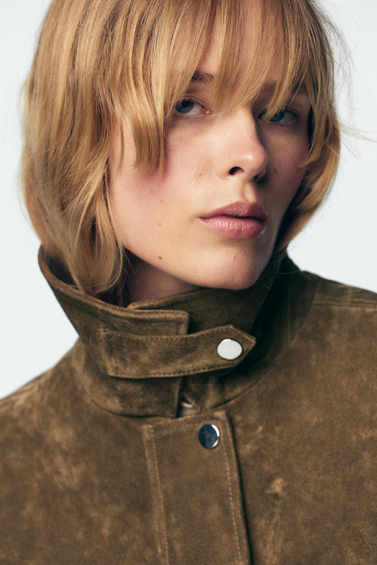 Chaqueta bomber de cuero Nora - Una opción elegante y duradera para tu vestuario