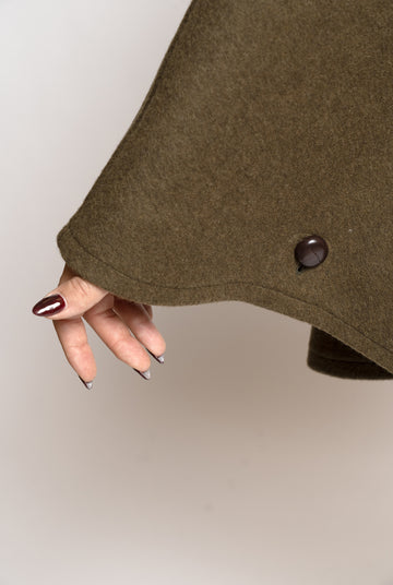 Capa de Loden Leichtfried – Elegancia Clásica & Artesanía Europea