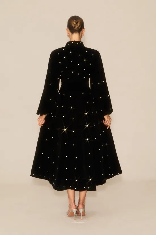 Vestido de Terciopelo Negro con Cristales