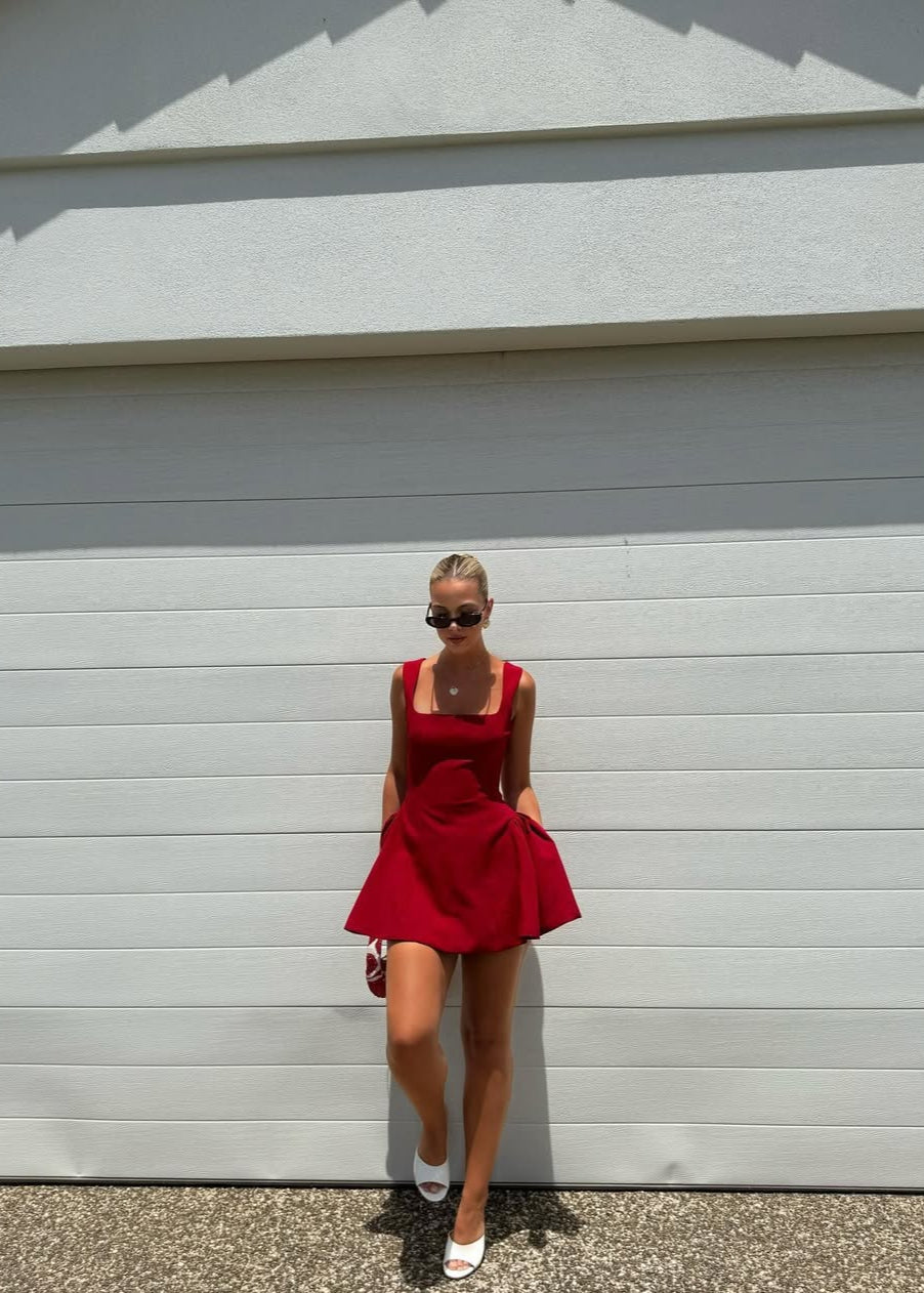 Victoria Vestido - Escarlata