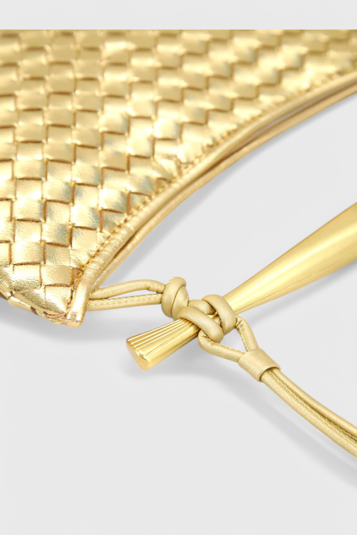 Bolso Woven Gerda con Asa Dorada